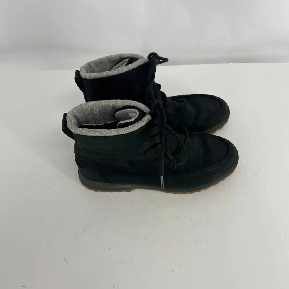 Sperry size black
